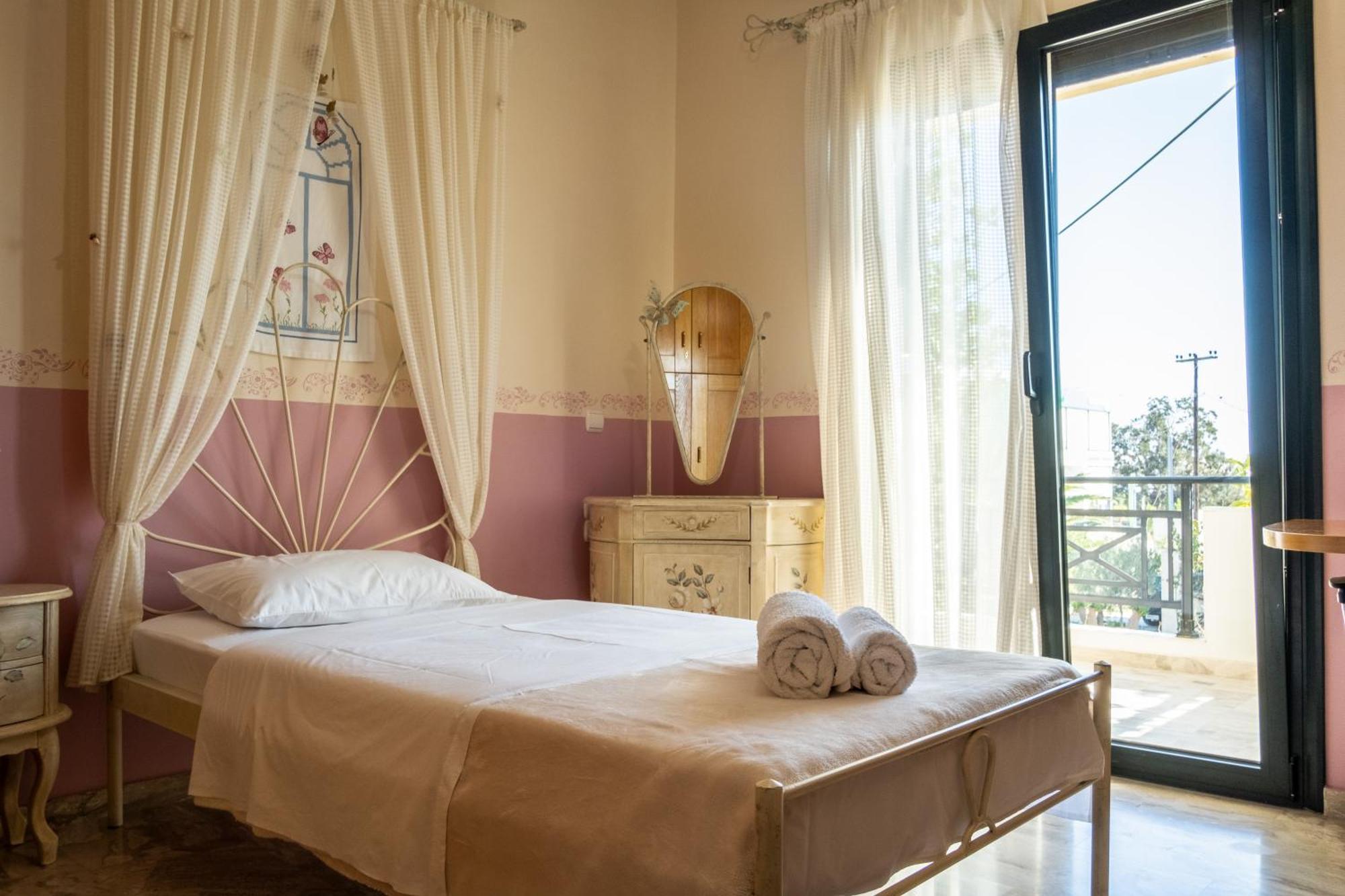 Spacious House In A Quiet Neighbourhood Villa